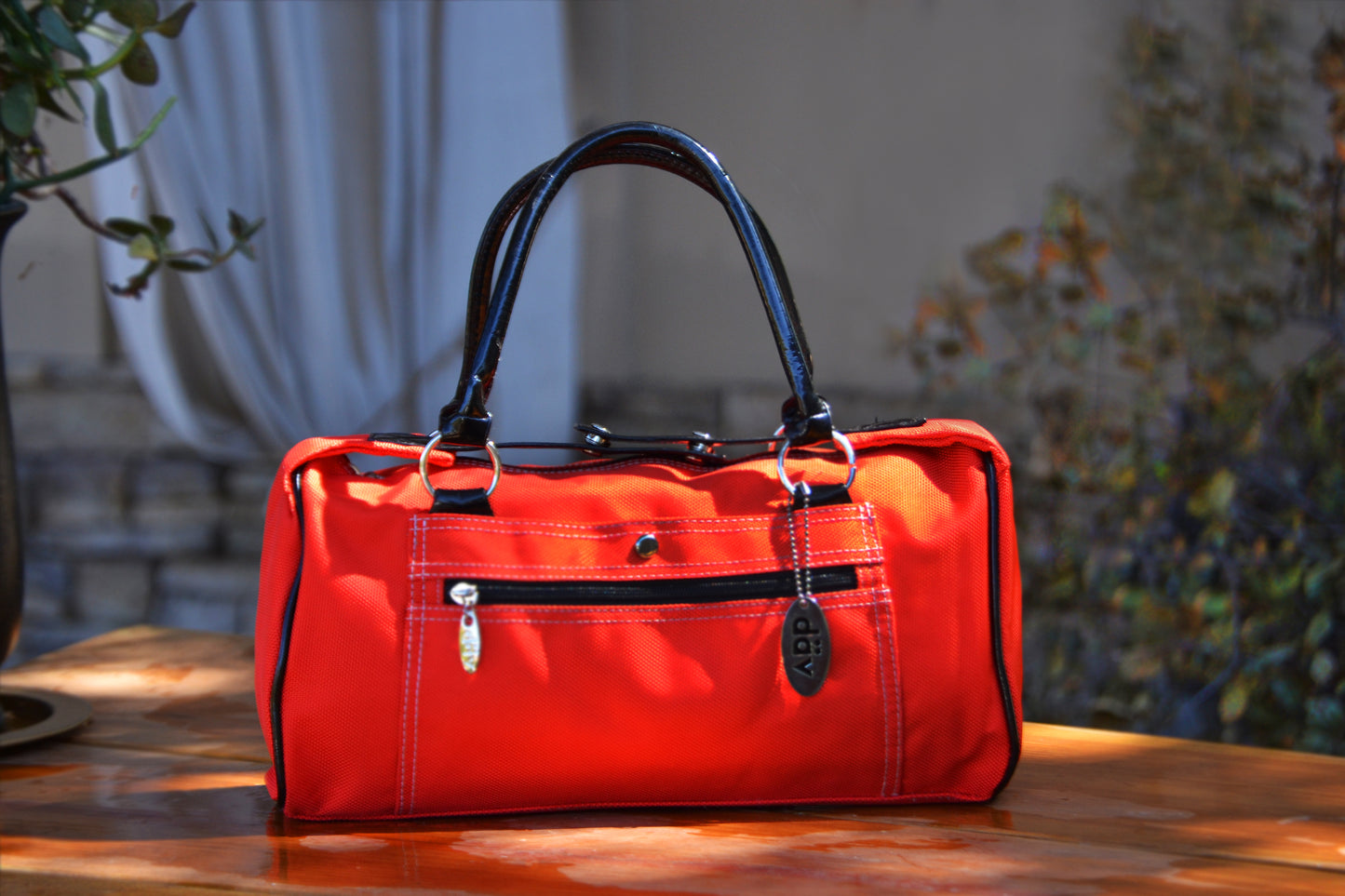 Small East West Handbag red