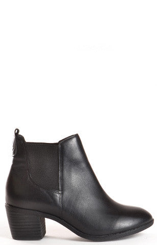 Women's fashion Sienna black dav waterproof leather boots. 